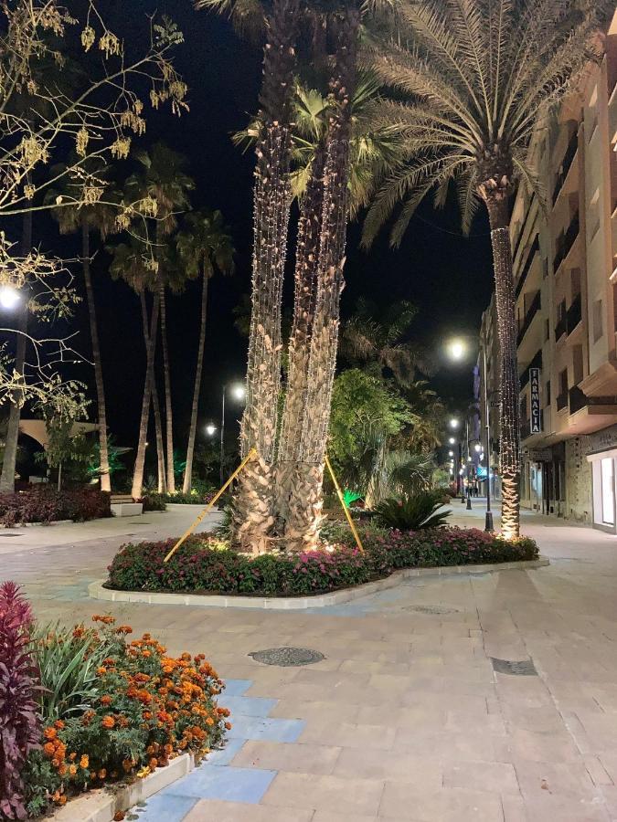 Marina Apartment Beach Естепона Екстериор снимка