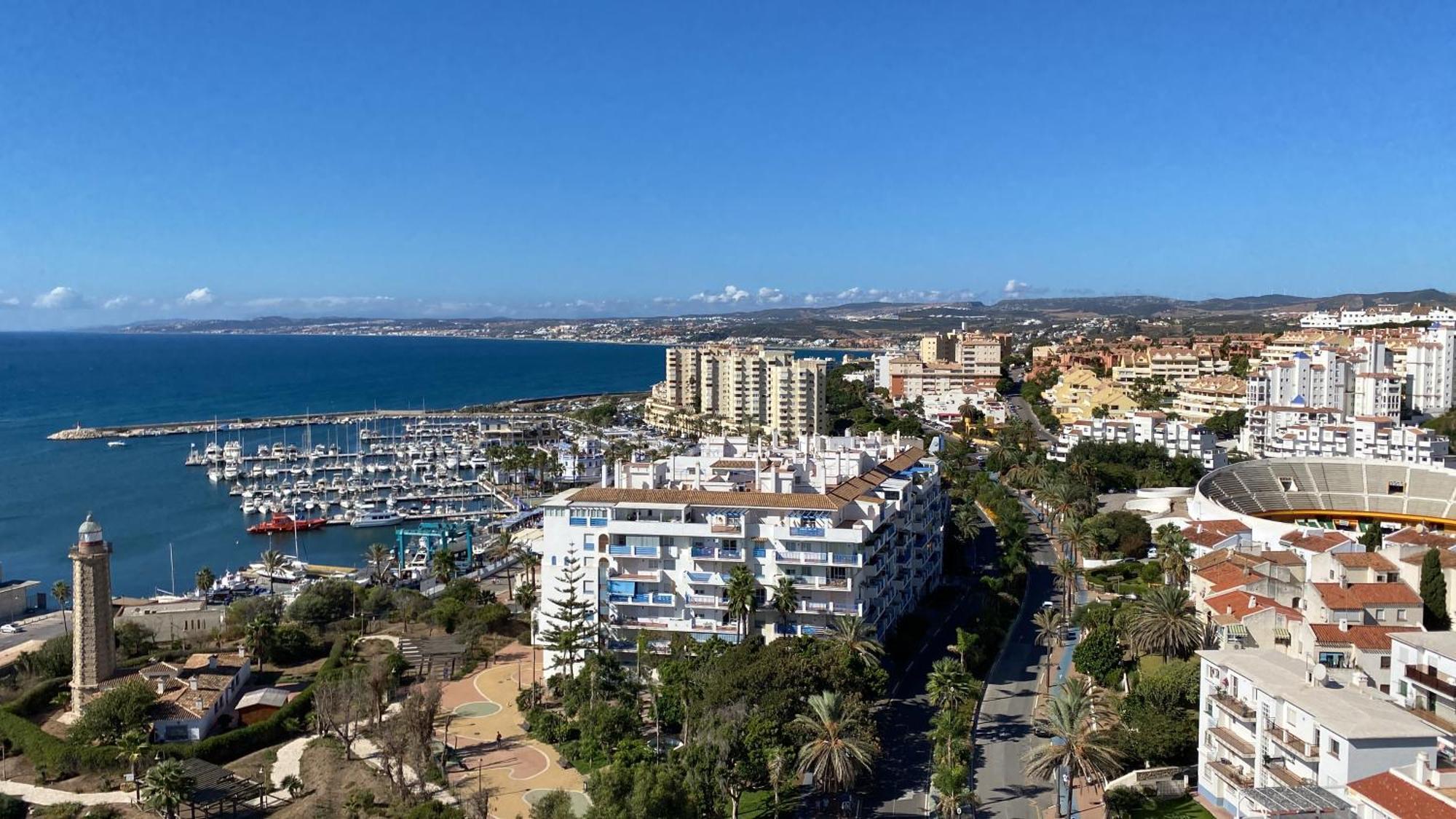 Marina Apartment Beach Естепона Екстериор снимка